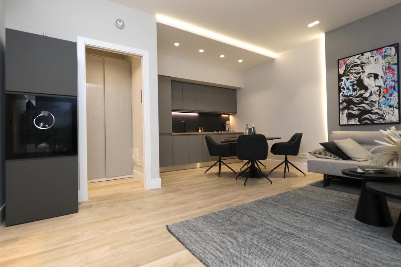 Renovated & Fully Equipped-Luxurious-2Room Fontana Suite, It Just Doesn'T Get Any Better! Olbia Exteriér fotografie